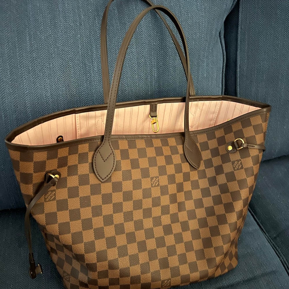 Louis Vuitton Neverfull Damier Ebene w/ rose ballerine interior